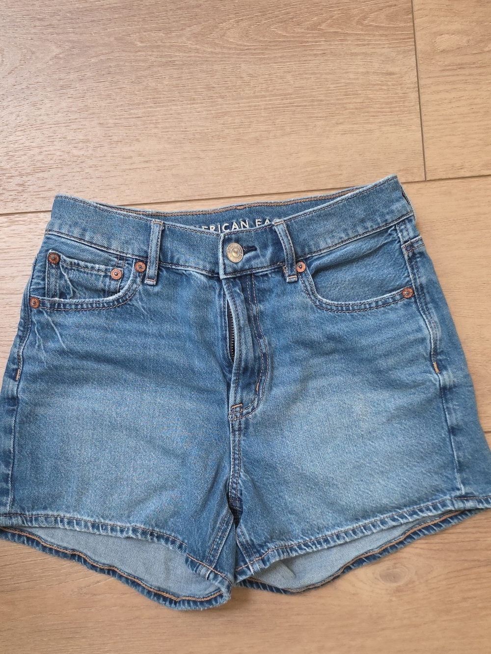 American Eagle Outfitters Light Blue Relaxed Short Denim Women's Jean Shorts